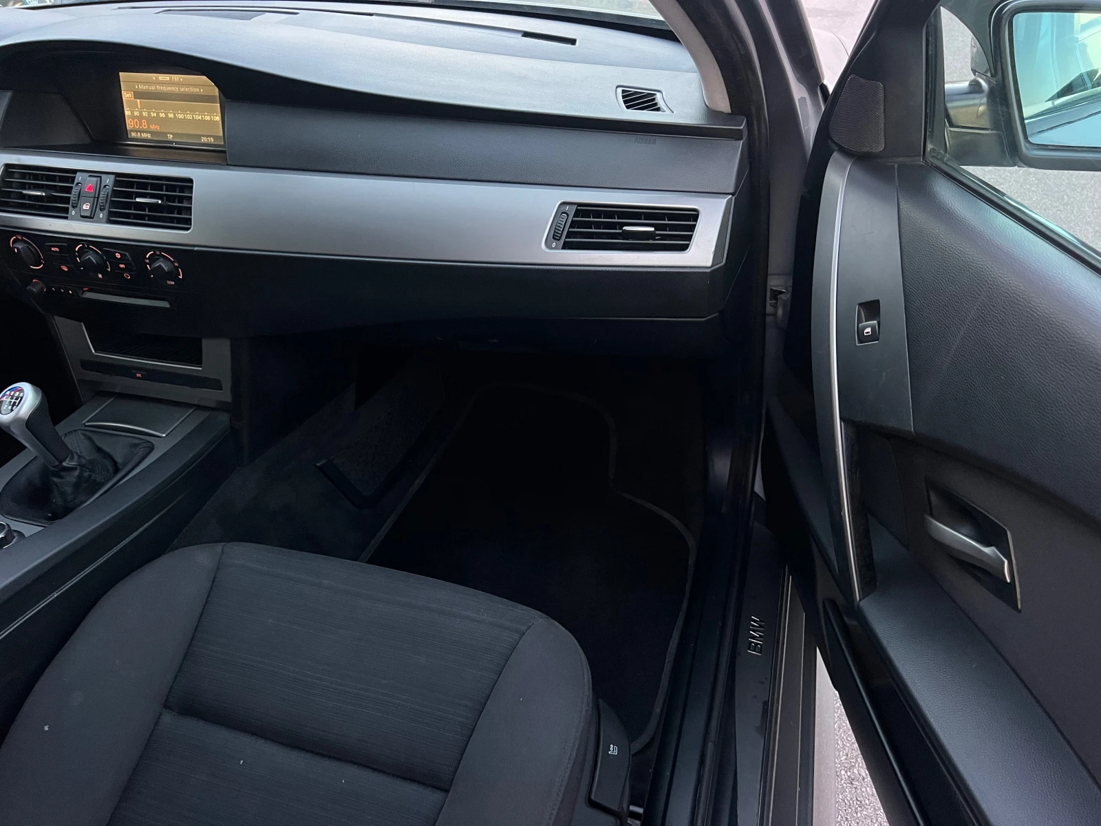 BMW 530 d M-PERFORMANCE/FACE/NAVI/6sk/KLIMATRONIK/UNIKAT, снимка 12 - Автомобили и джипове - 55812471