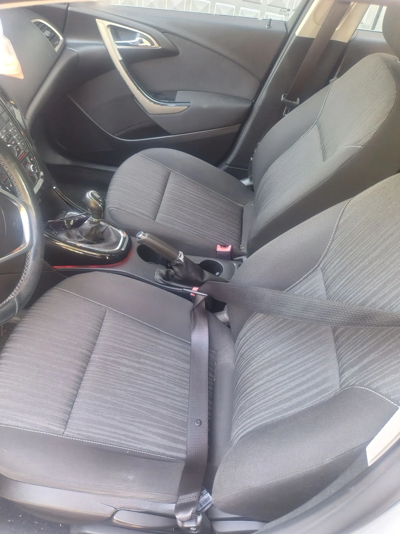 Opel Astra 1.7CDTI, снимка 6 - Автомобили и джипове - 56118861