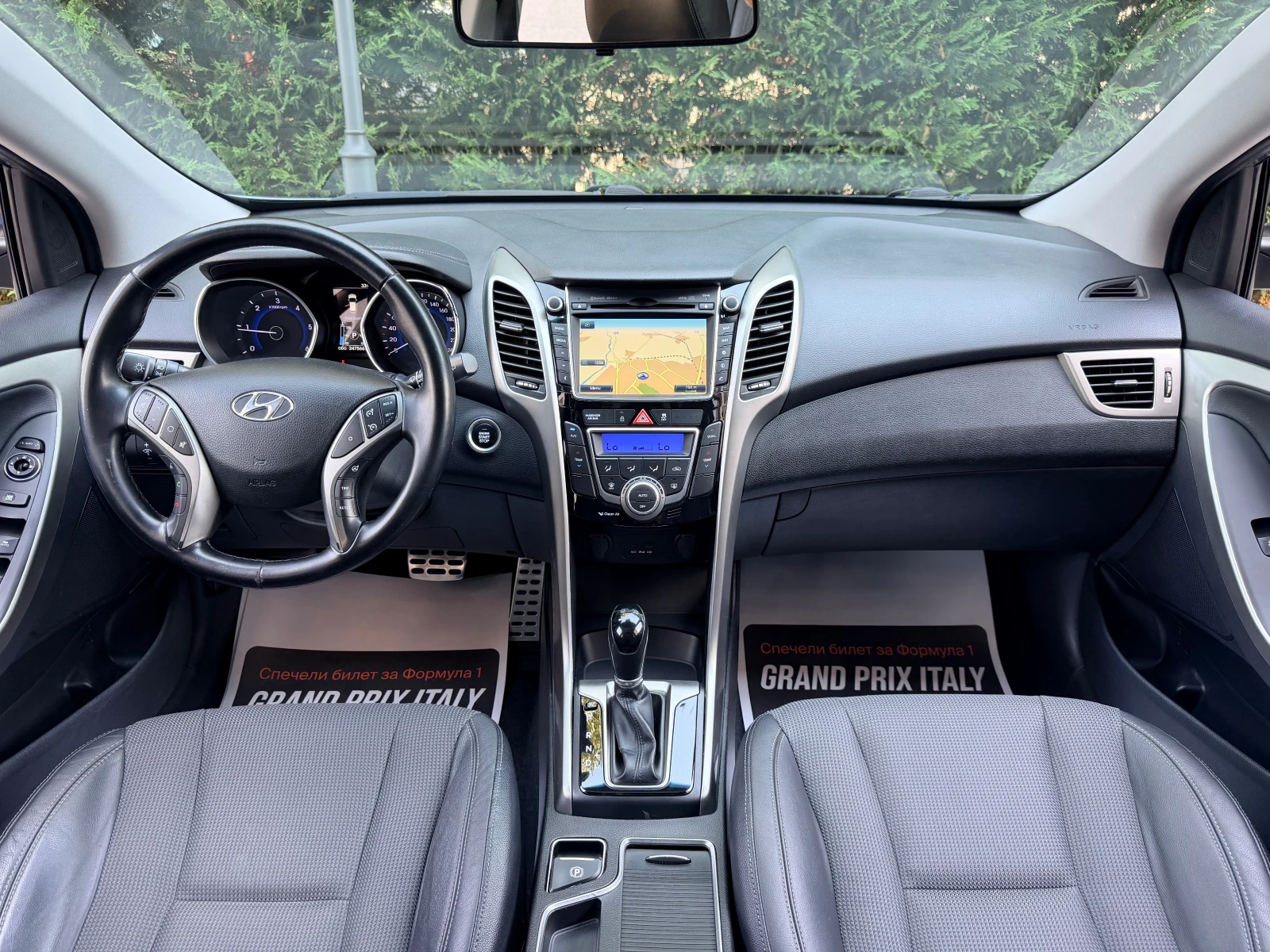 Hyundai I30 1.6CRDI PANORAMA AVTOMATIK NAVI KAMERA KEYLESS-GO , снимка 11 - Автомобили и джипове - 56120357