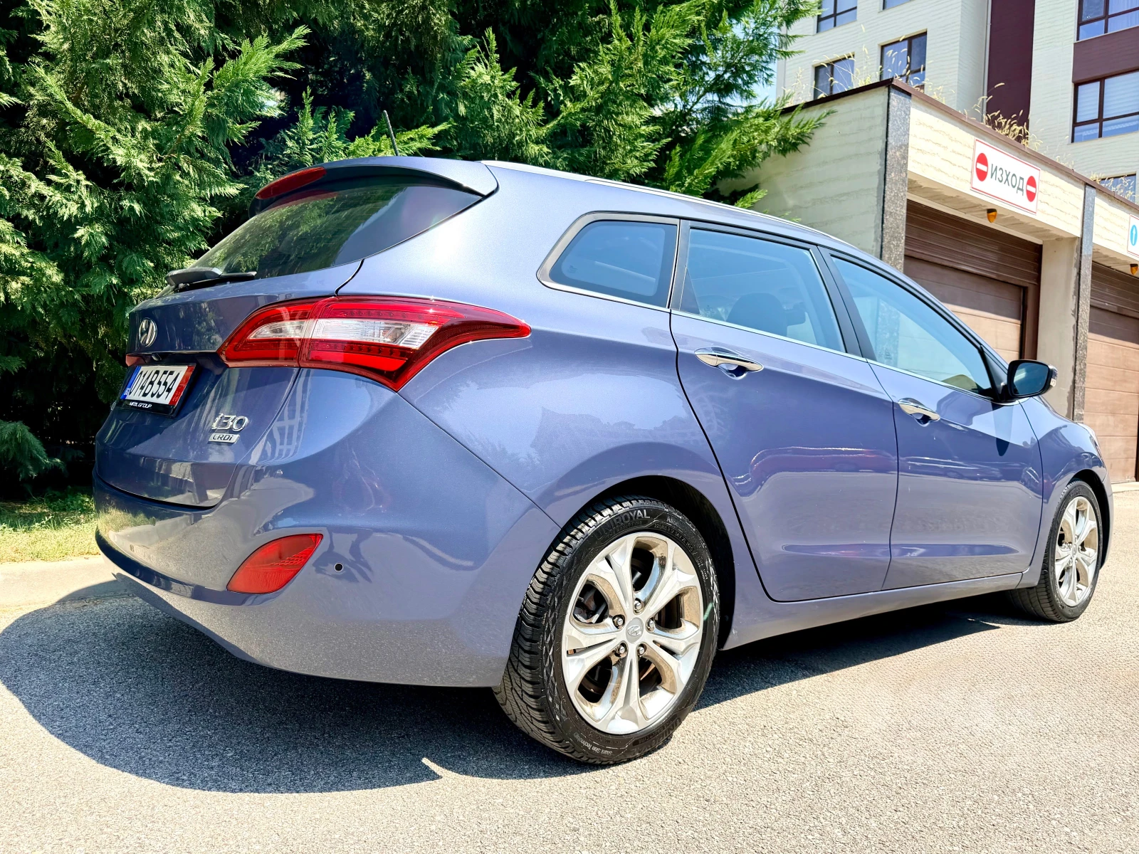 Hyundai I30 1.6CRDI PANORAMA AVTOMATIK NAVI KAMERA KEYLESS-GO , снимка 5 - Автомобили и джипове - 56120357