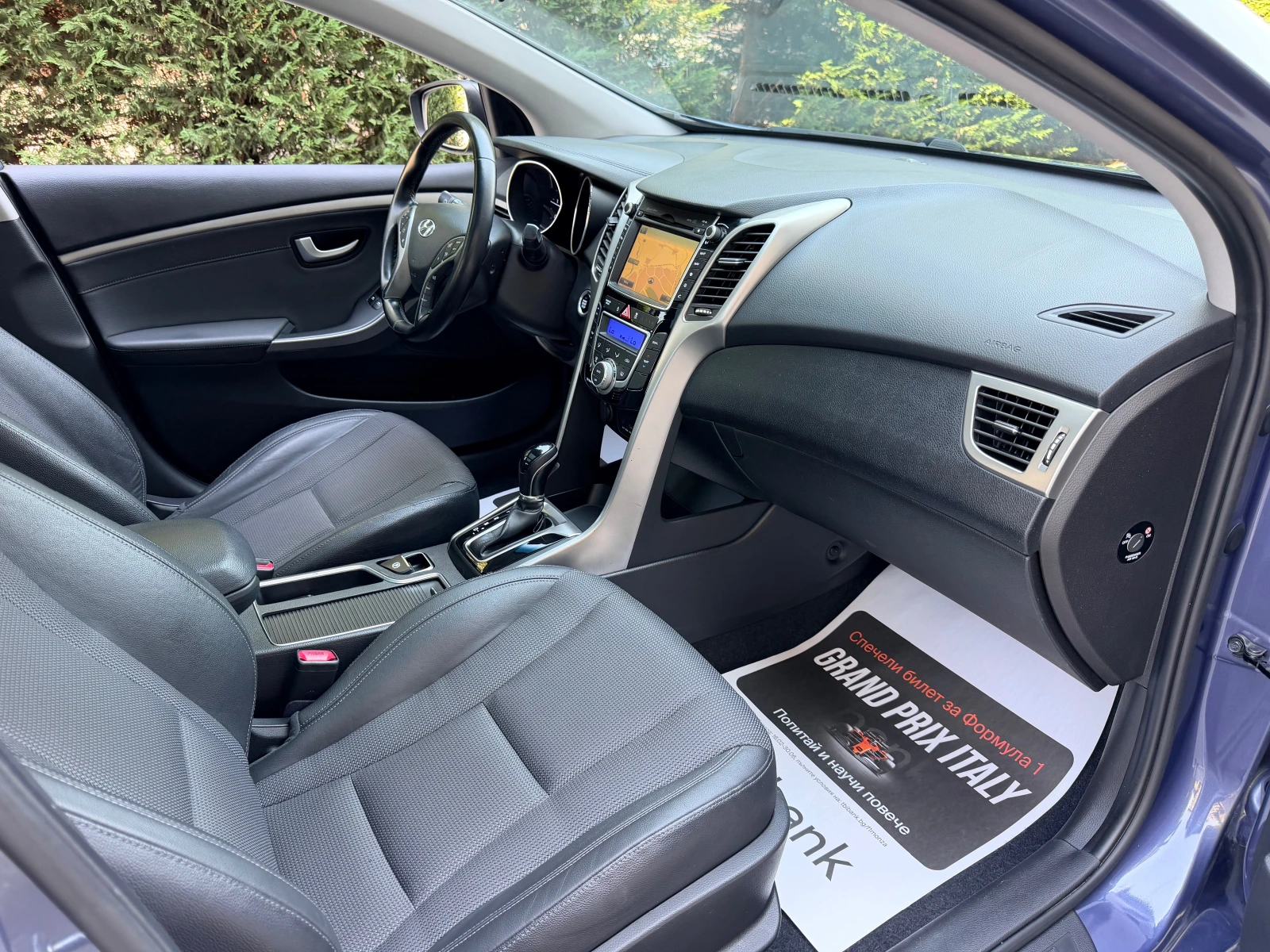 Hyundai I30 1.6CRDI PANORAMA AVTOMATIK NAVI KAMERA KEYLESS-GO , снимка 12 - Автомобили и джипове - 56120357