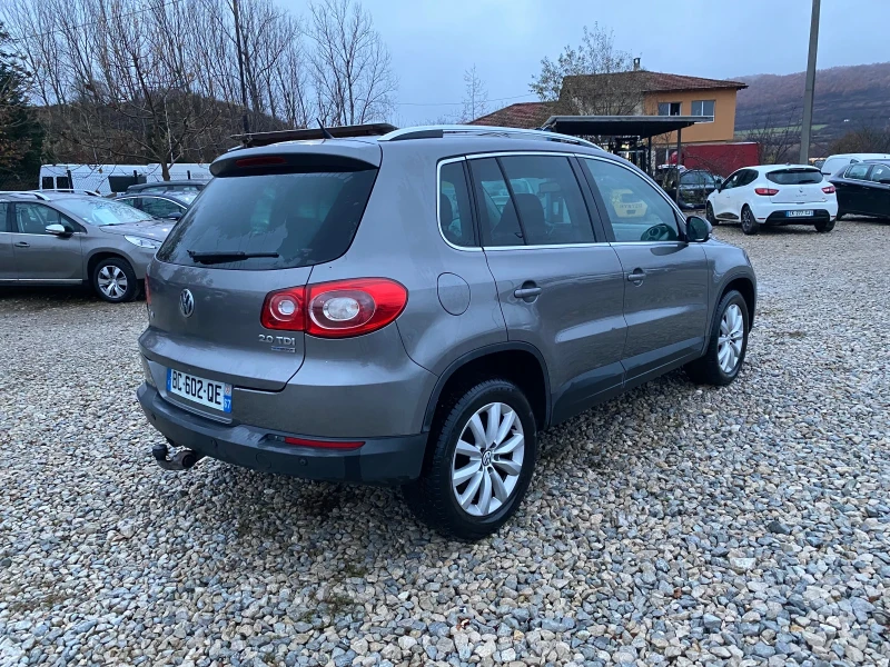 VW Tiguan 2.0TDI FACE PANO, снимка 6 - Автомобили и джипове - 47972013