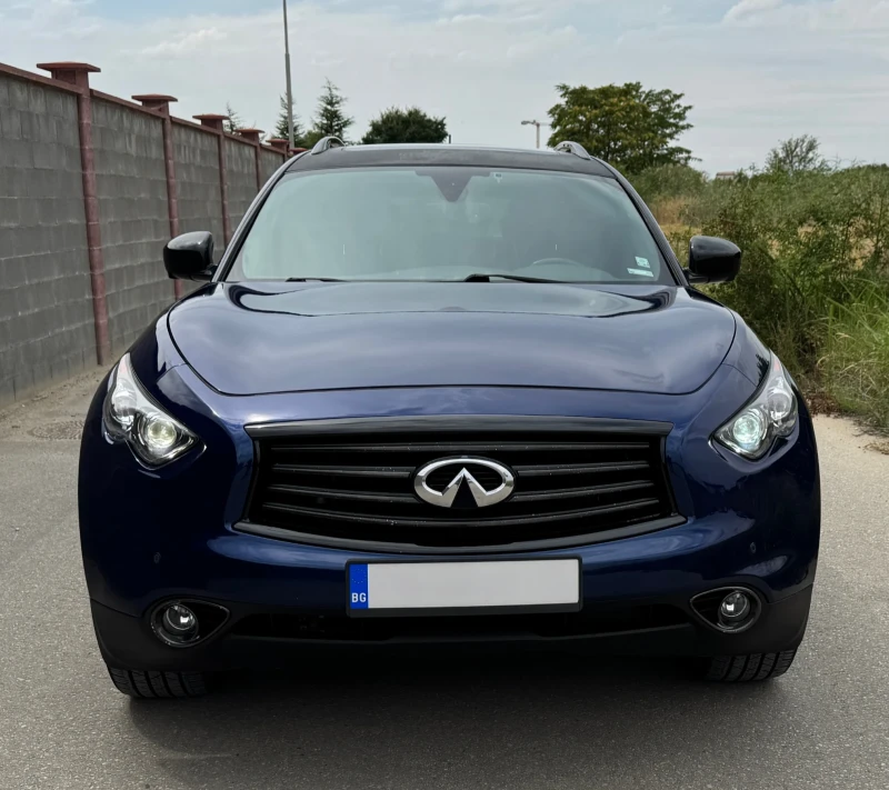 Infiniti QX70 S 3.7