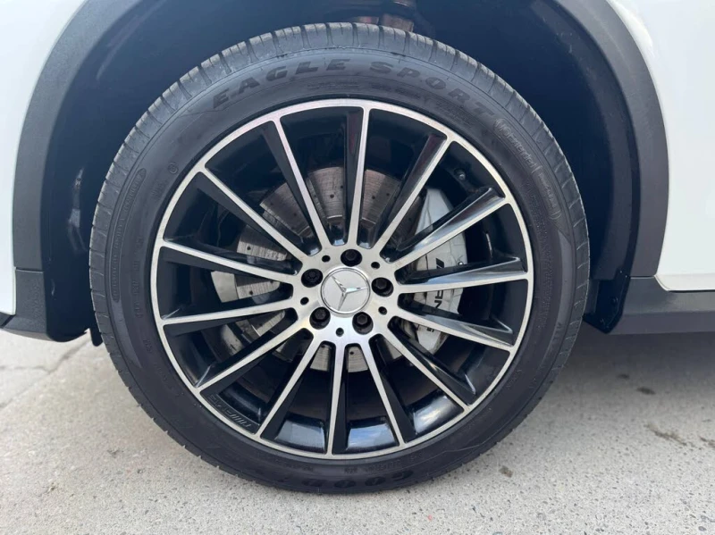 Mercedes-Benz GLC 43 AMG 4MATIC* ADAPTIVE* CAMERA* ШИБИДАХ* ПОДГРЕВ* , снимка 4 - Автомобили и джипове - 52699688