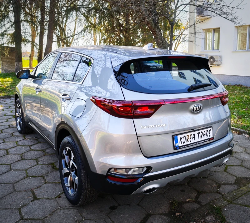 Kia Sportage 1.6 CRDI 4x4, снимка 6 - Автомобили и джипове - 52527050