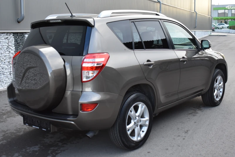 Toyota Rav4 2.2D4D/150kc/FACELIFT/KEYLESS/KOJA/ITALY/TOP!, снимка 3 - Автомобили и джипове - 53013711