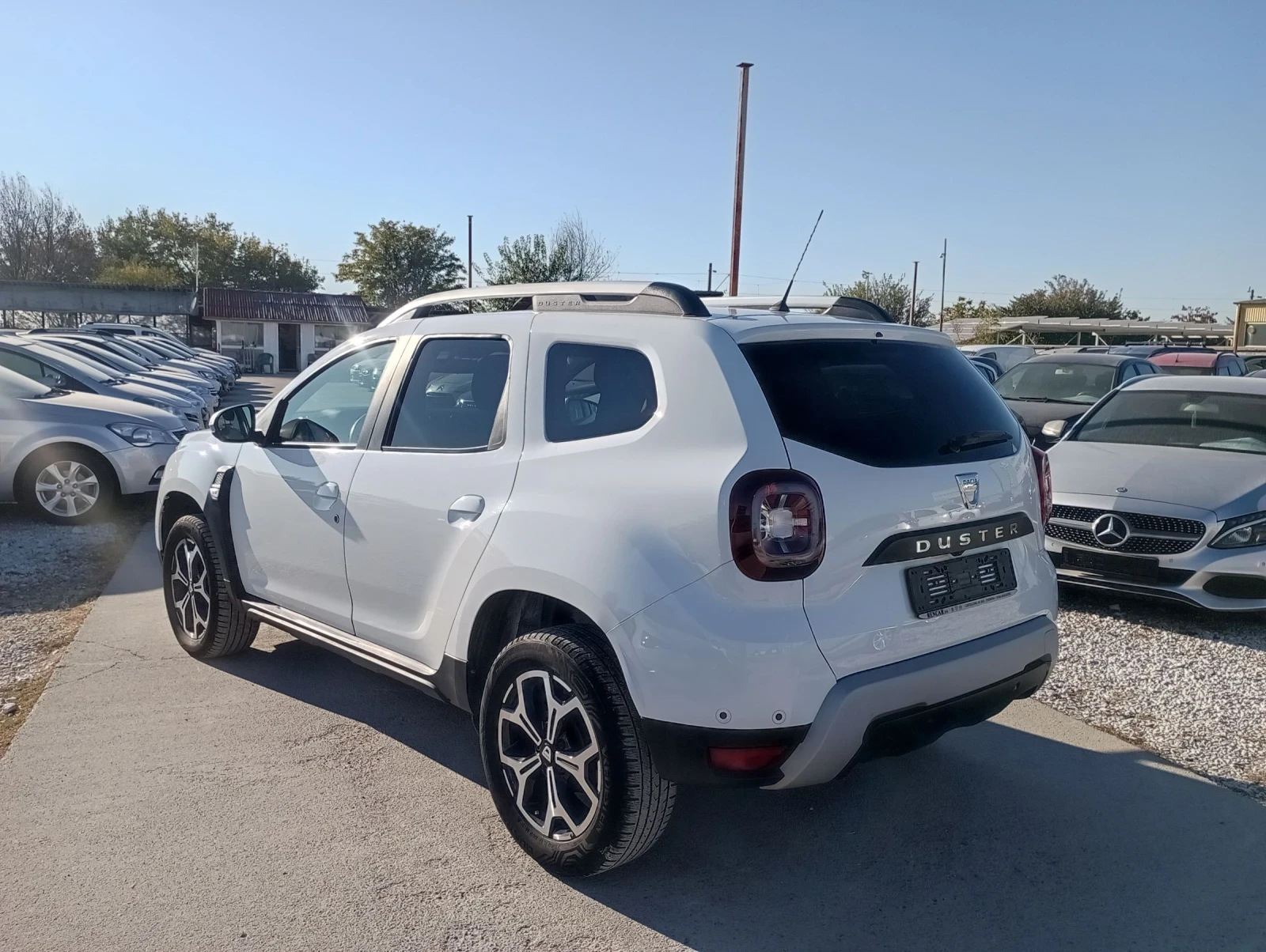 Dacia Duster 1.6, ГАЗ, Италия  - изображение 6