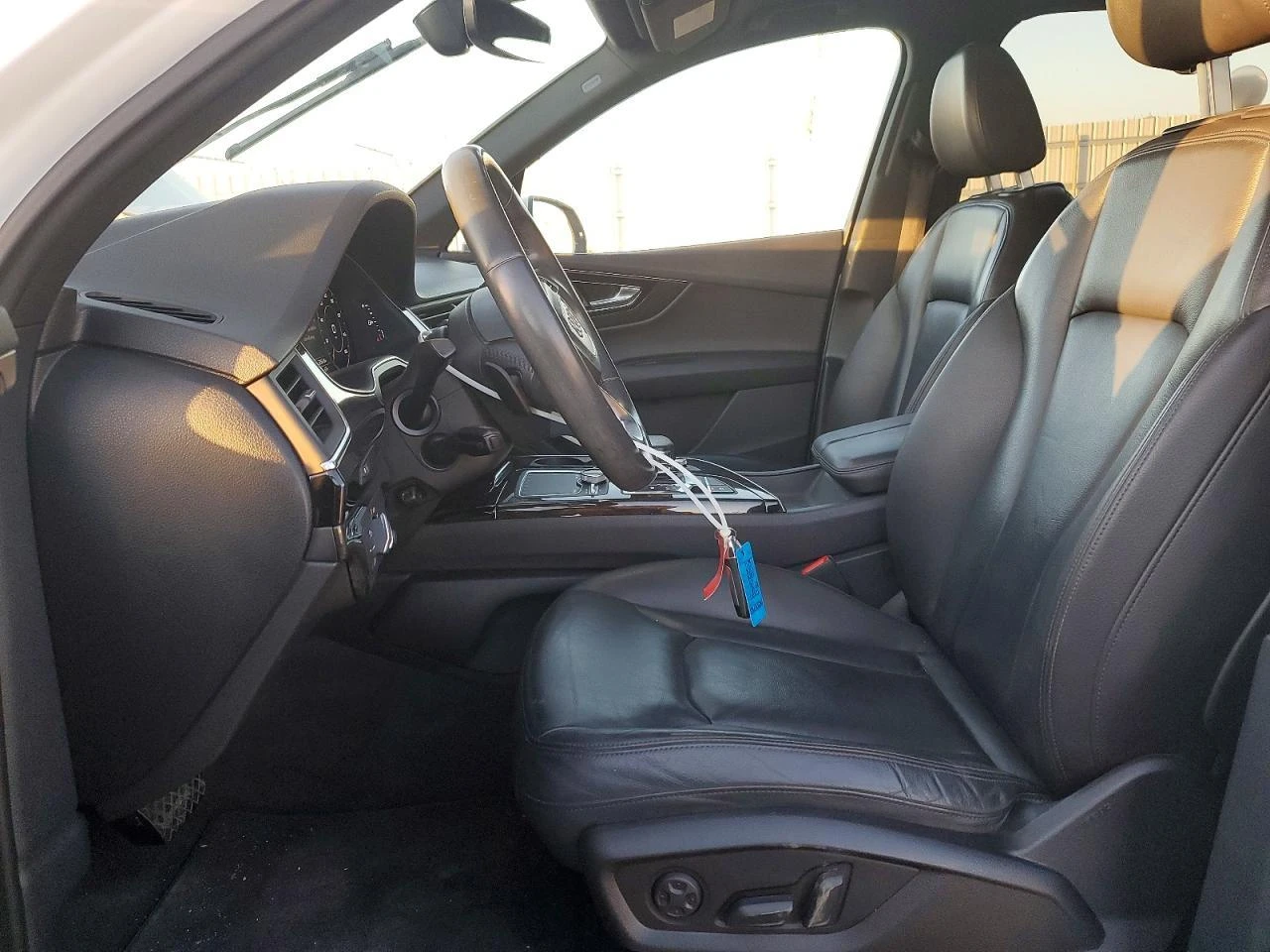 Audi Q7 * ПАНОРАМА* KEYLESS* КОЖА* ПОДГРЕВ* ПАРКТРОНИК* , снимка 9 - Автомобили и джипове - 53749039