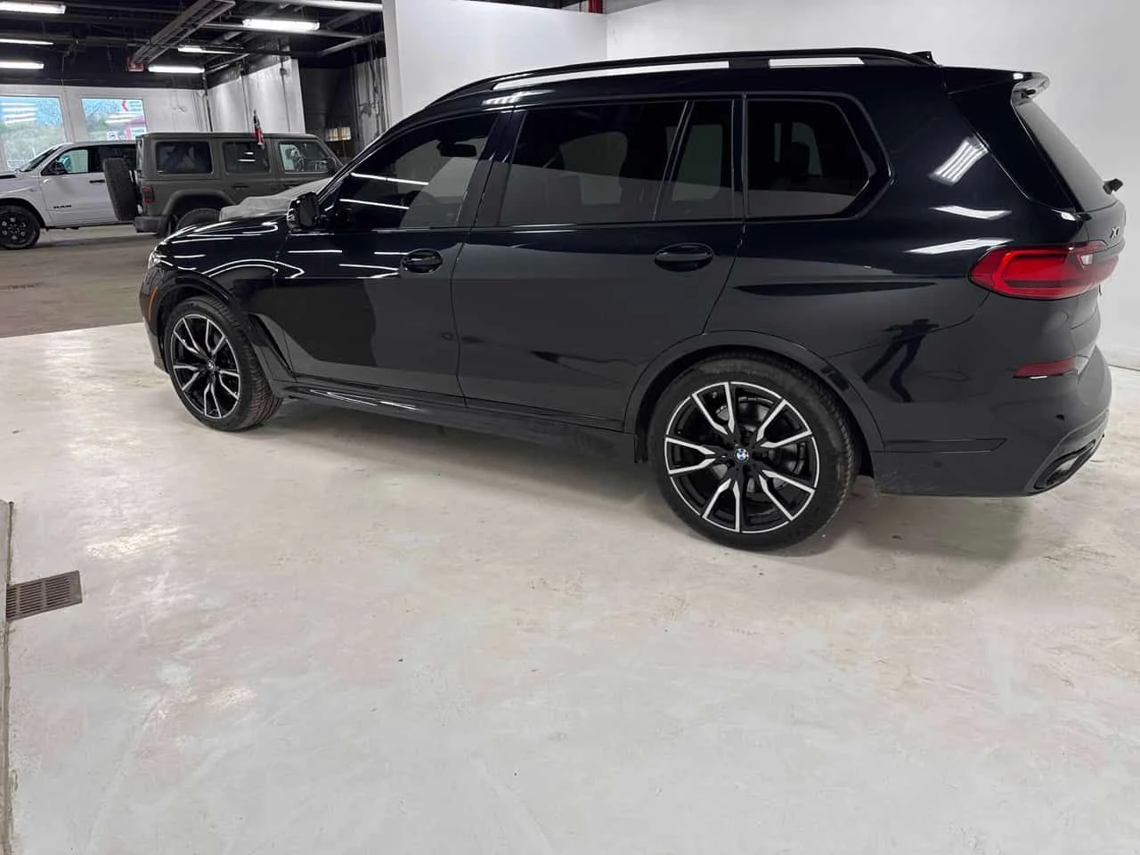 BMW X7 xDrive40i  CARFAX, снимка 2 - Автомобили и джипове - 54629156
