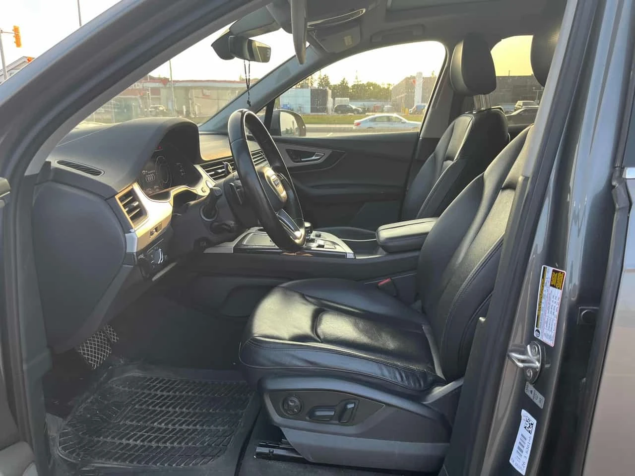 Audi Q7  Progressiv * CARFAX * БЕЗ ПЪРВОНАЧАЛНА ВНОСКА, снимка 5 - Автомобили и джипове - 55735217