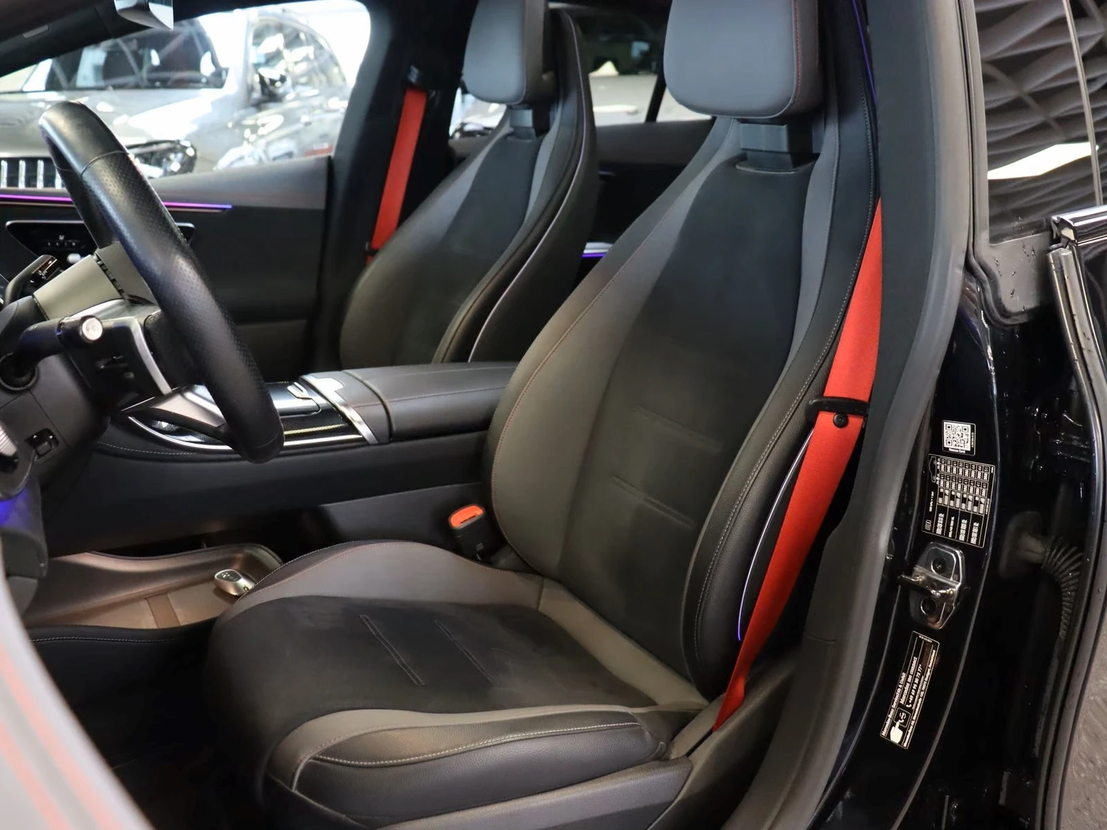 Mercedes-Benz EQE 500 4MATIC* AMG* PANO* BURMESTER* 360* , снимка 10 - Автомобили и джипове - 56336028