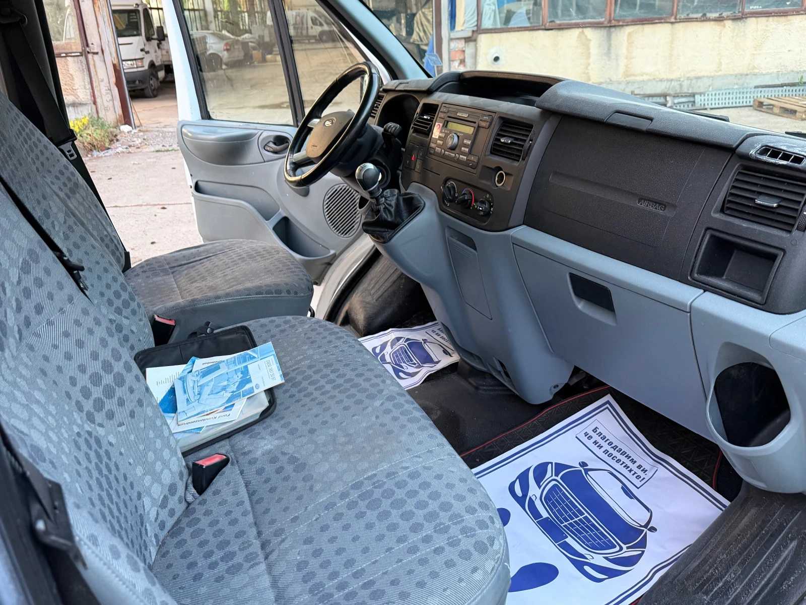 Ford Transit 2.2 140кс 6 скорости 9местен климатик, снимка 8 - Бусове и автобуси - 55775501