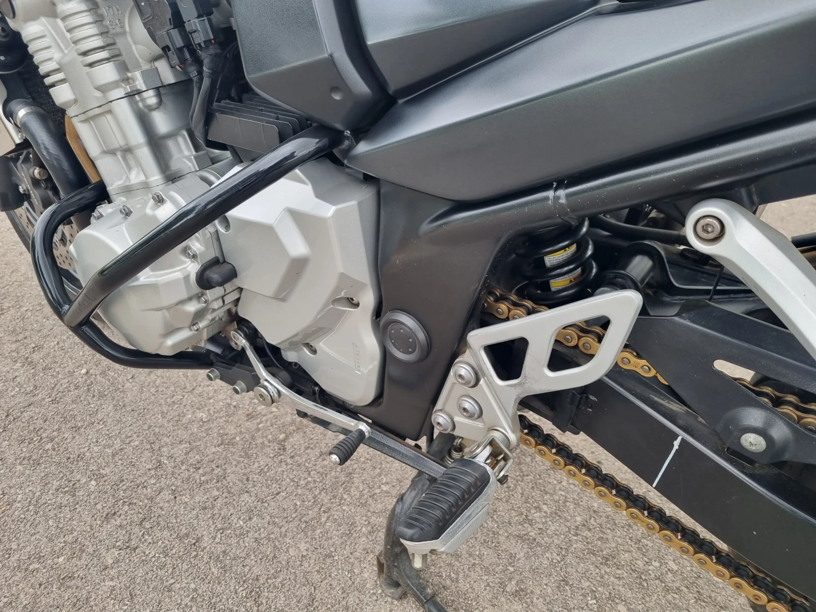Suzuki Bandit GSF 650, инжекцион, отлично състояние, снимка 8 - Мотоциклети и мототехника - 55012233