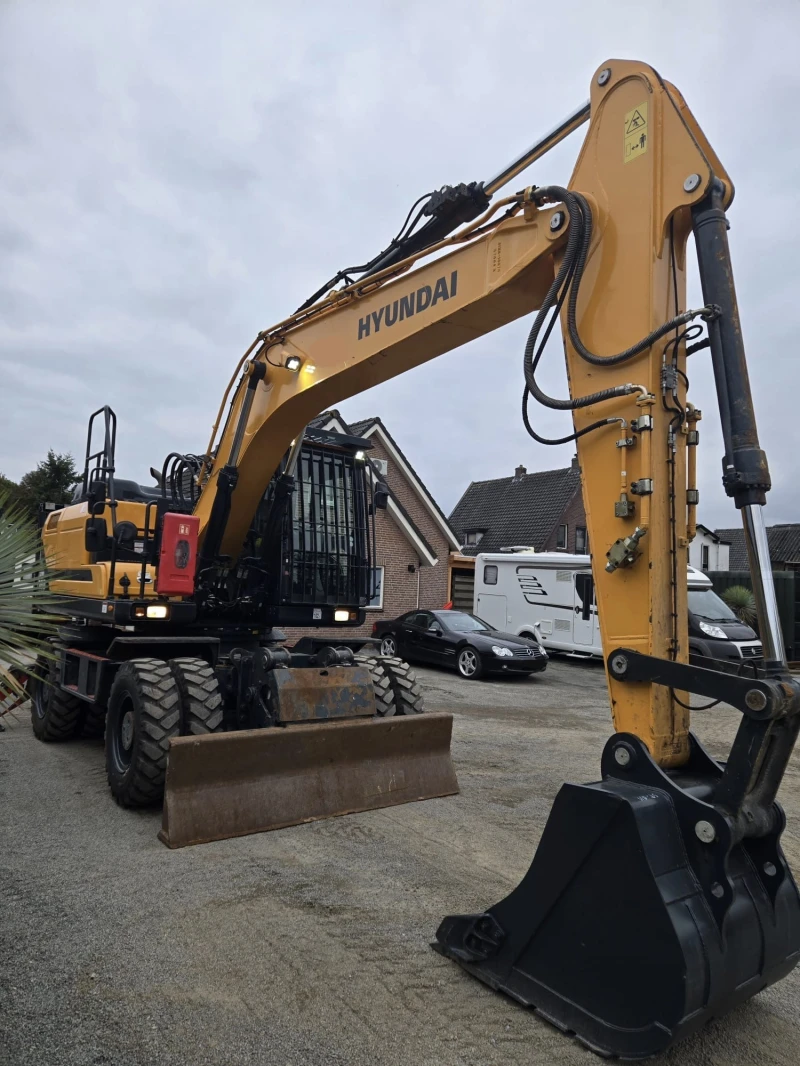 Багер Hyundai HW 160 ЛИЗИНГ, снимка 3 - Индустриална техника - 53341891