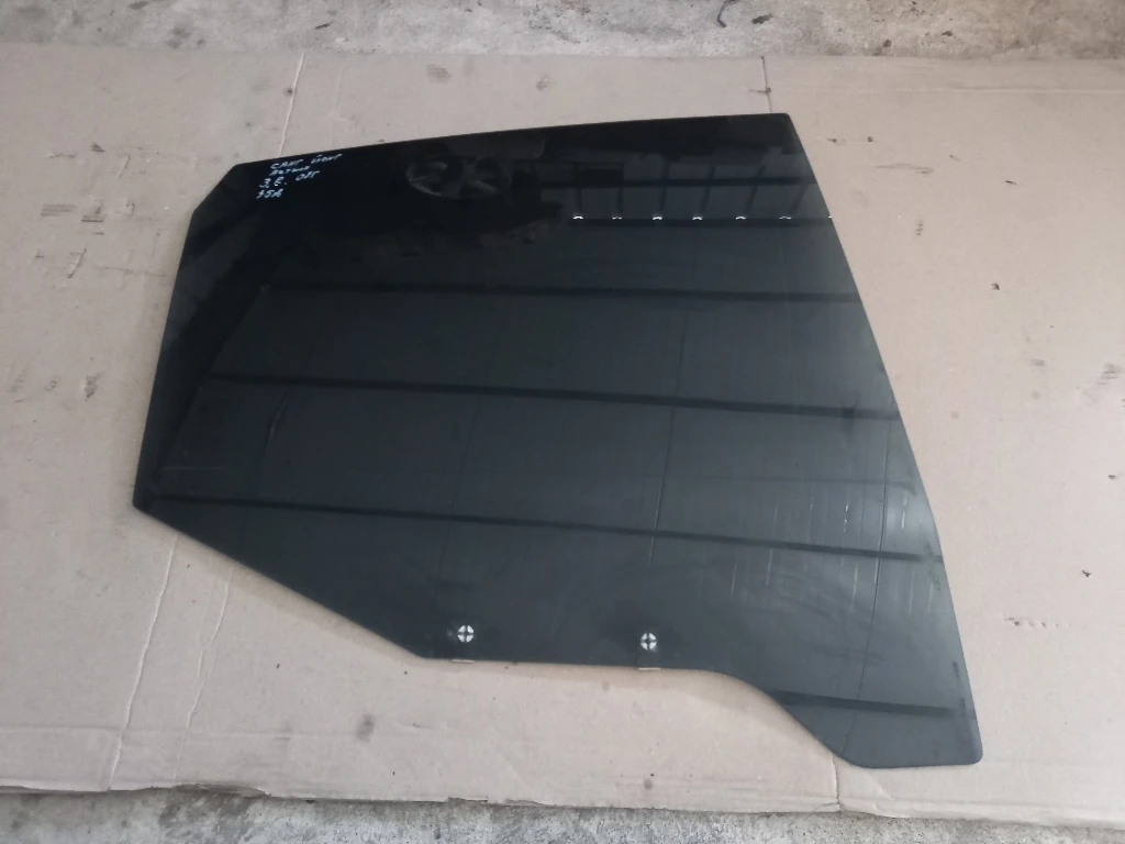 Стъкло задно дясно Санг Йонг Актион 