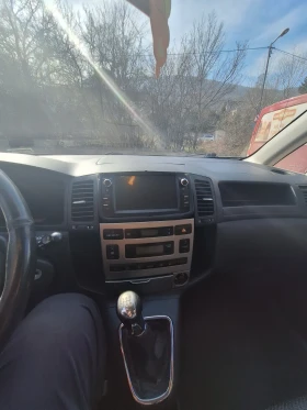 Toyota Corolla verso, снимка 8