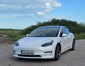 ������ Tesla Model 3