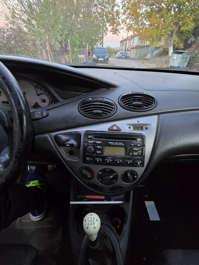 Ford Focus 1.8 lpg, снимка 6 - Автомобили и джипове - 48430536