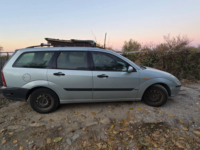 Ford Focus 1.8 lpg, снимка 1 - Автомобили и джипове - 48430536