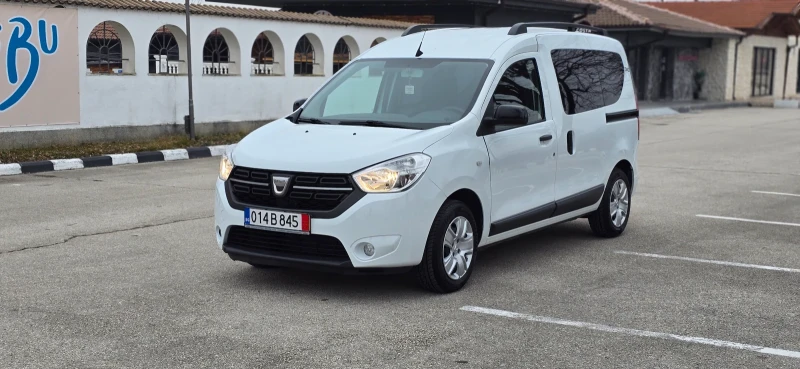 Dacia Dokker 1.5 95hp.  6 скорости , снимка 2 - Автомобили и джипове - 48994258