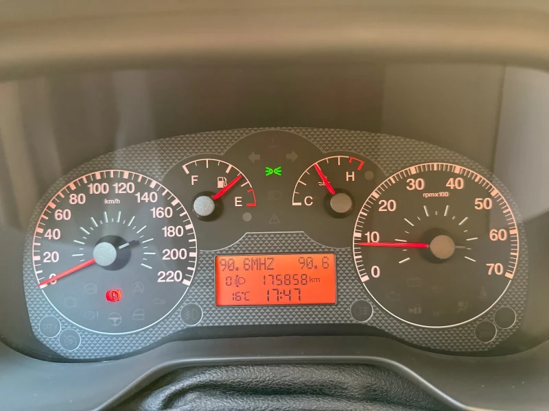 Fiat Punto, снимка 7 - Автомобили и джипове - 51813543