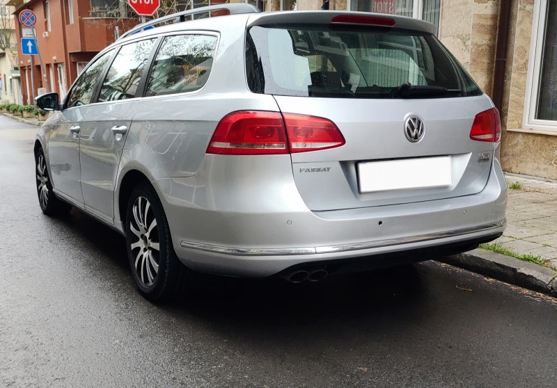 VW Passat !ШОК ЦЕНА! * navi * parktronic * dsg * 2.0 tdi, снимка 5 - Автомобили и джипове - 52106060