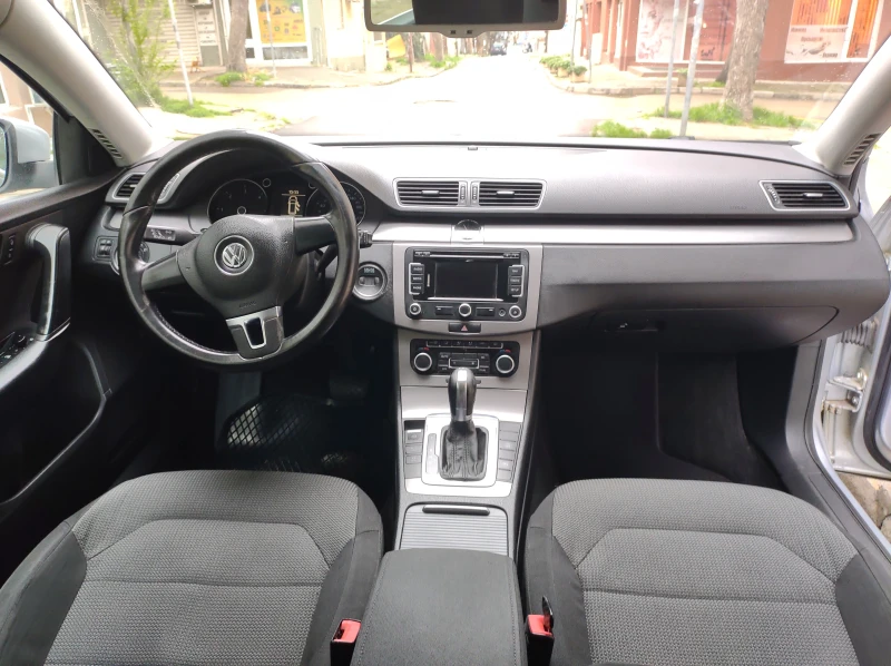VW Passat !ШОК ЦЕНА! * navi * parktronic * dsg * 2.0 tdi, снимка 13 - Автомобили и джипове - 52106060