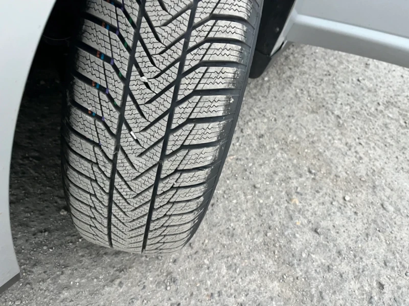 Nissan Tiida 1.8 LAUNJE, снимка 16 - Автомобили и джипове - 52331681