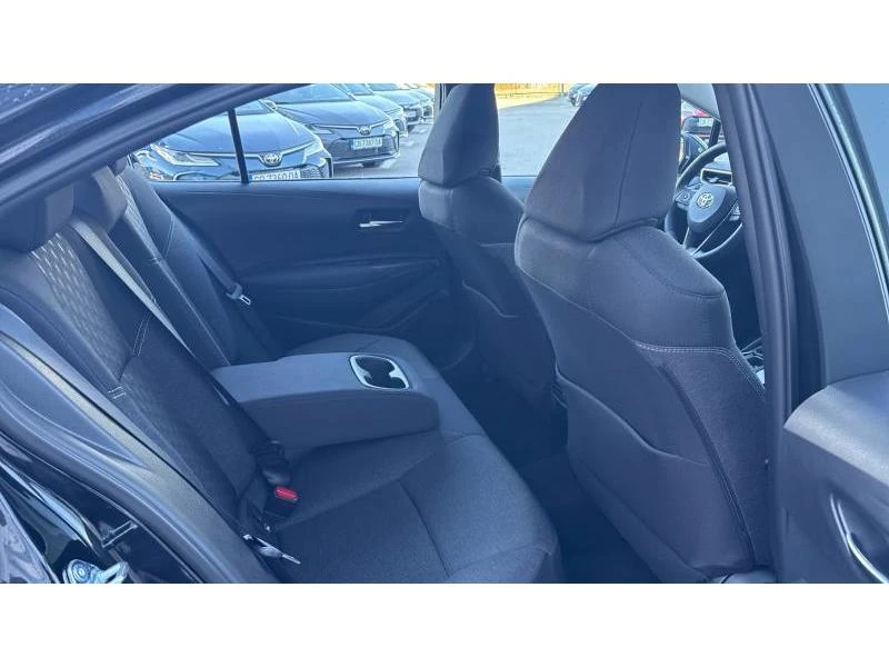 Toyota Corolla SDN 1.5 6MT Executive MY25, снимка 7 - Автомобили и джипове - 53028672