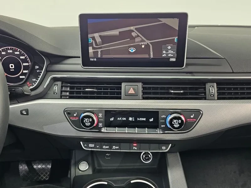 Audi A4  40 Tfsi, снимка 11 - Автомобили и джипове - 56577589