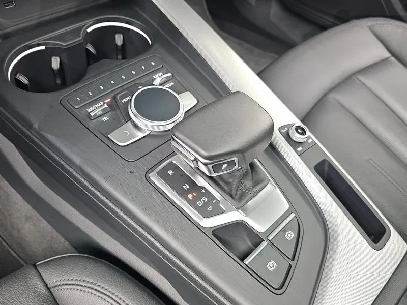 Audi A4  40 Tfsi, снимка 8 - Автомобили и джипове - 56577589