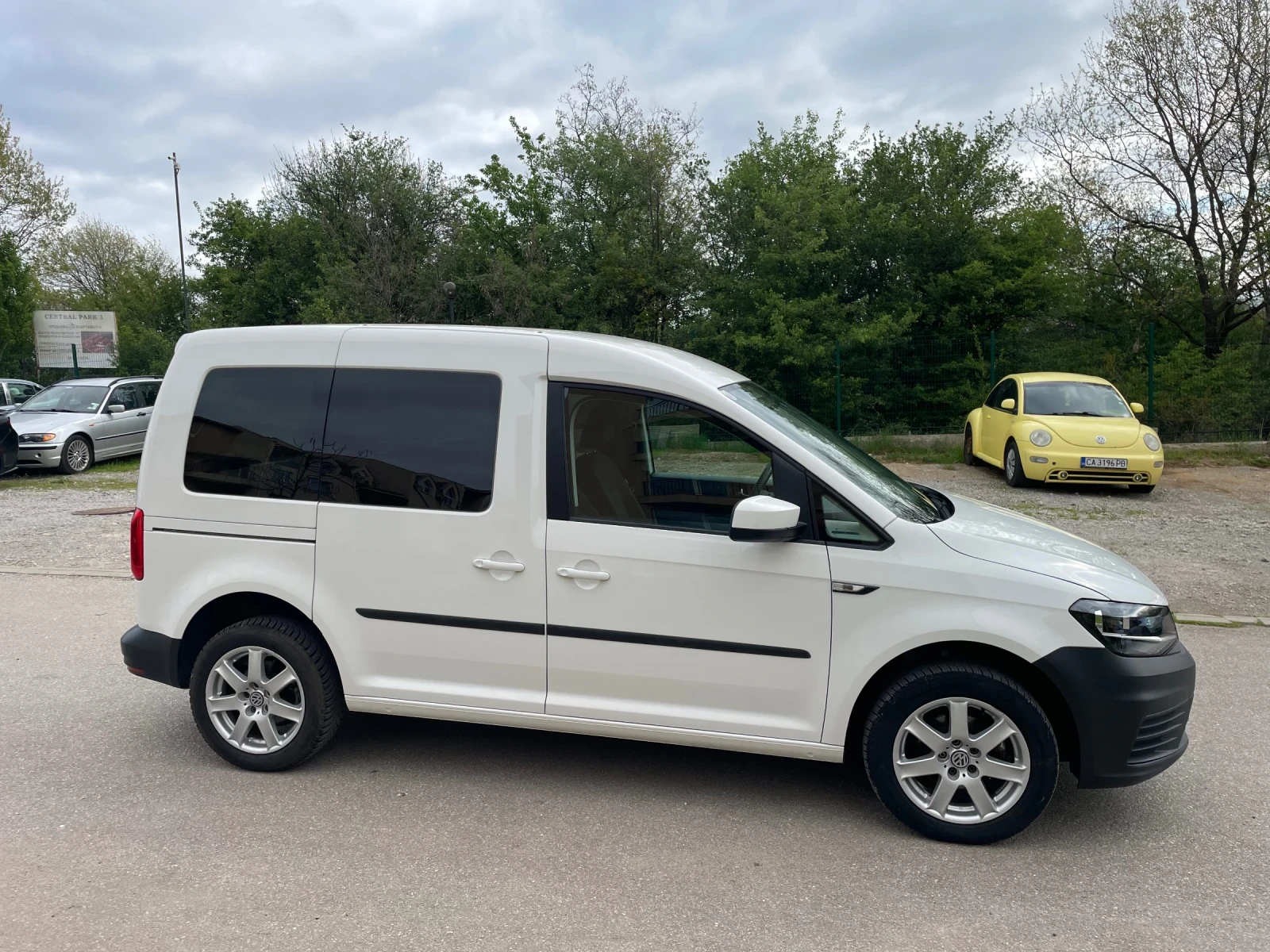 VW Caddy 2.0TDI Evro6 5места - изображение 6