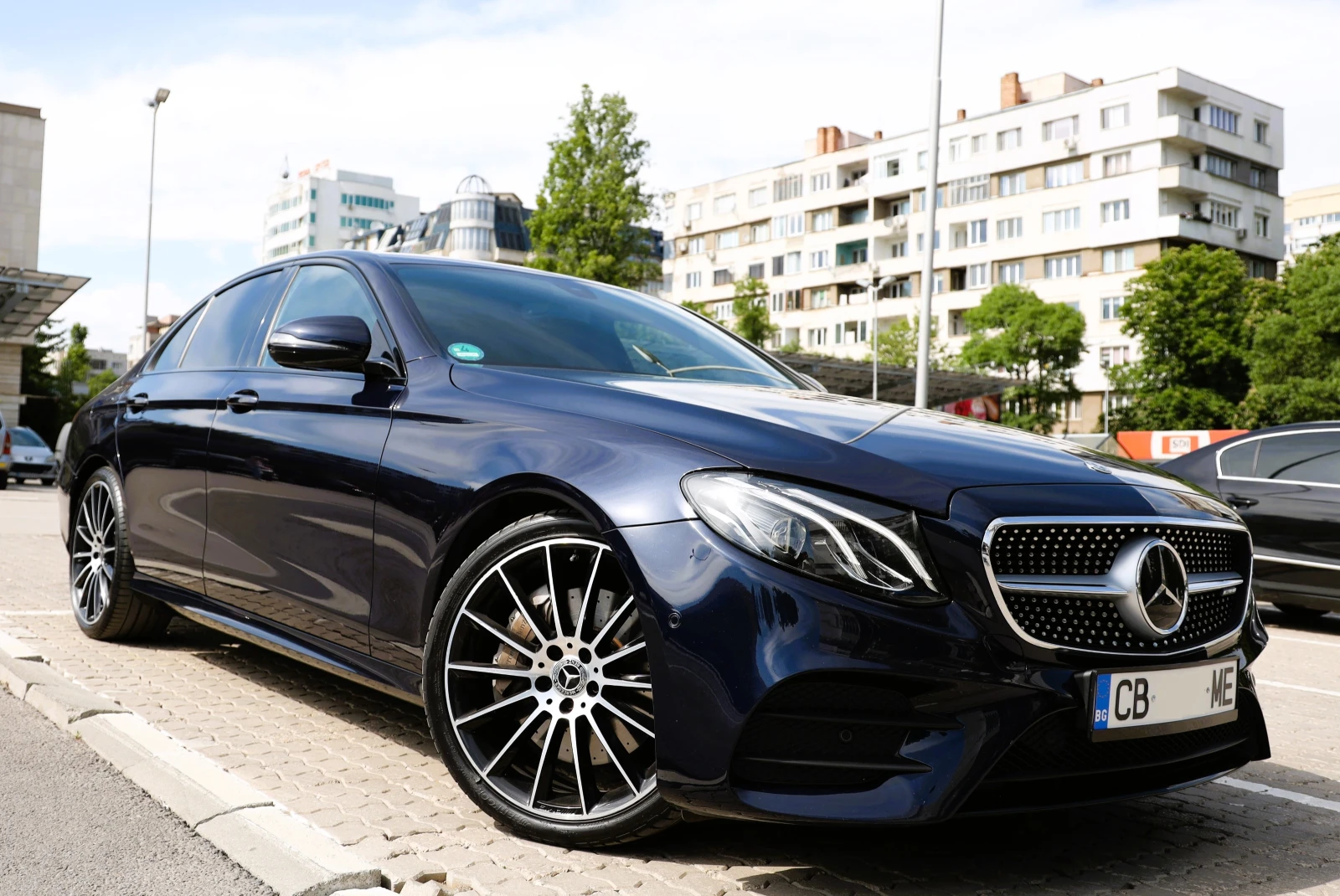 Mercedes-Benz E 300 AMG 94 000км EU, СЕРВИЗНА ИСТОРИЯ - изображение 2