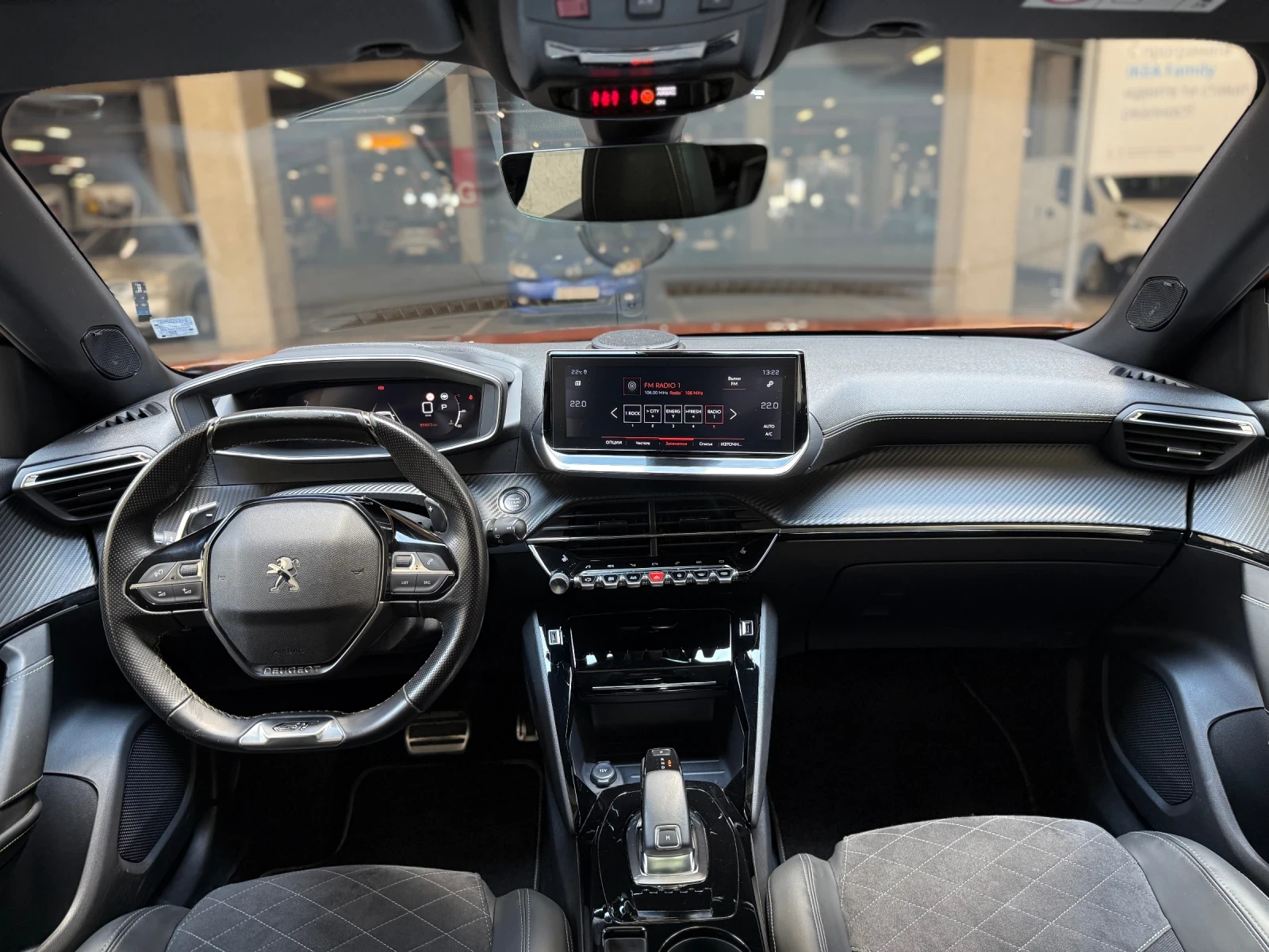 Peugeot 2008 1.2 GT Line 155к.с /PANORAMA/360/ЛИЗИНГ/ - изображение 9