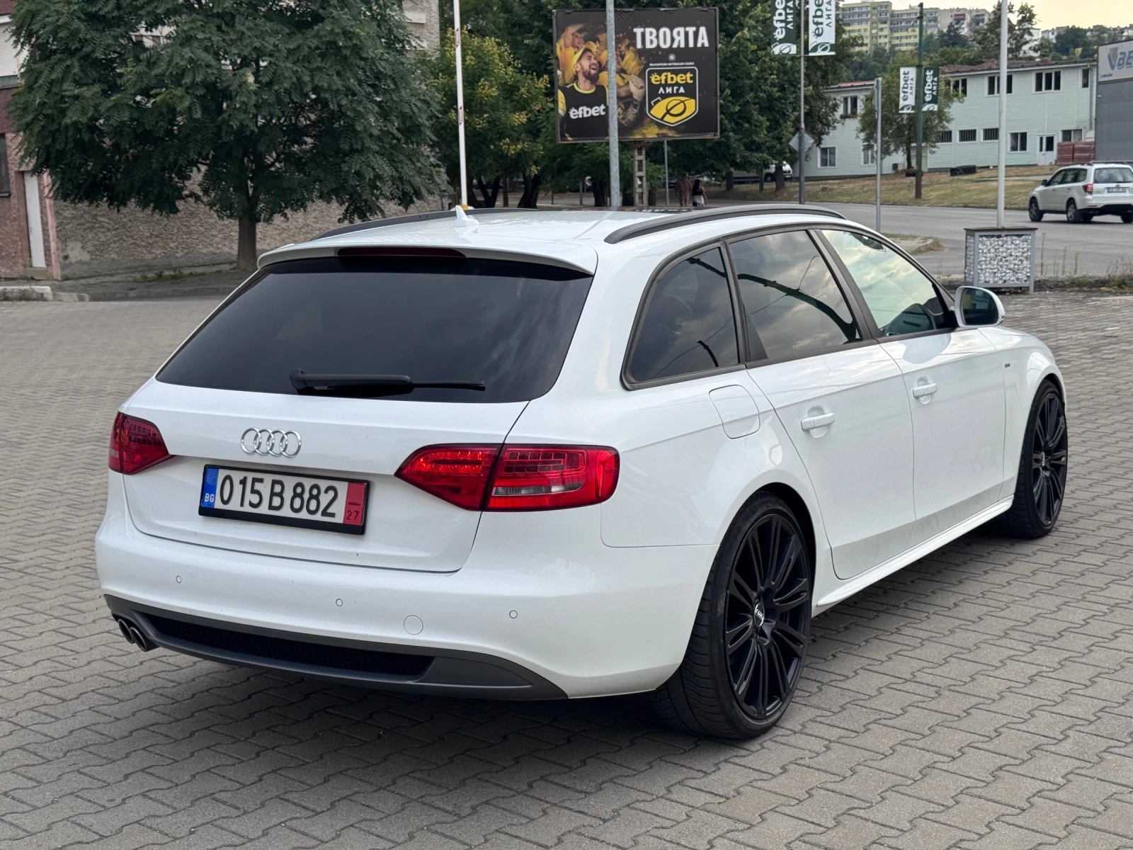 Audi A4  2.0TDI + /SLINE PANORAMA/ - изображение 4