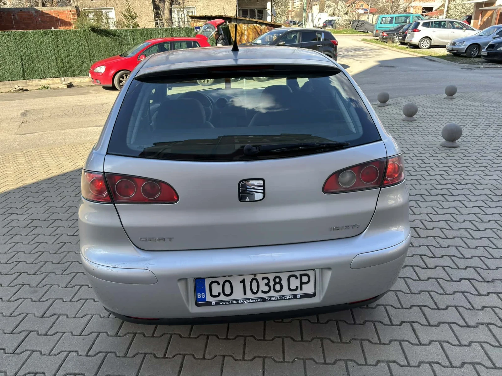 Seat Ibiza 1.4, снимка 4 - Автомобили и джипове - 54102296