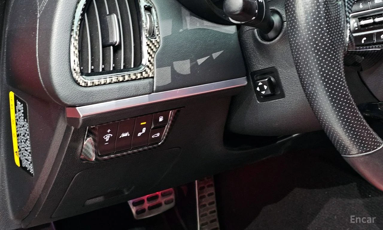 Kia Stinger GT* CARBON* HEAD-UP* ПАНОРАМА* ОБДУХ* 360 КАМЕРИ, снимка 10 - Автомобили и джипове - 54398186
