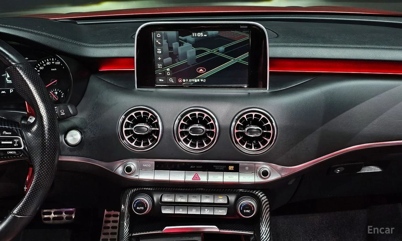 Kia Stinger GT* CARBON* HEAD-UP* ПАНОРАМА* ОБДУХ* 360 КАМЕРИ, снимка 12 - Автомобили и джипове - 54398186
