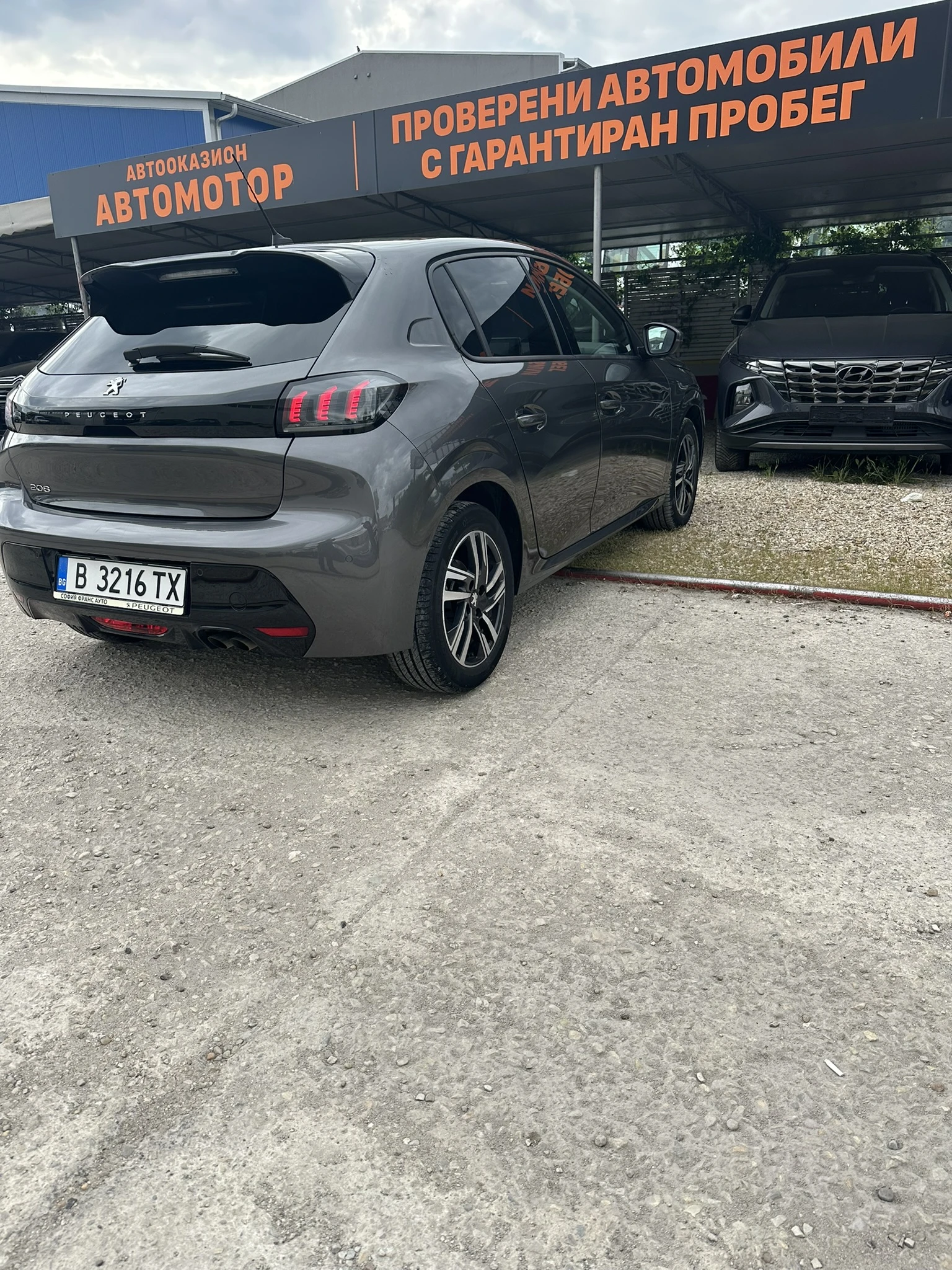 Peugeot 208 Allure Plus, снимка 6 - Автомобили и джипове - 54588392