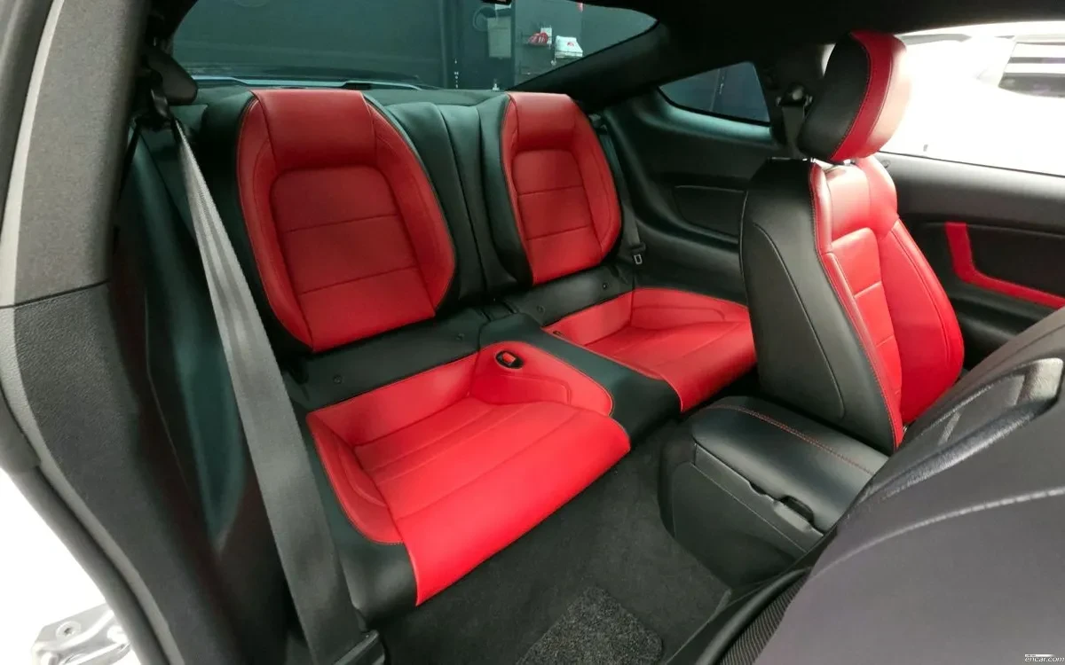 Ford Mustang 2.3L EcoBoost, снимка 10 - Автомобили и джипове - 54651742
