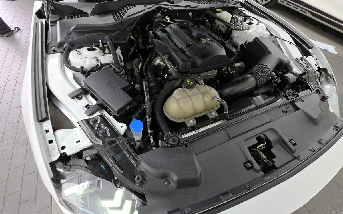 Ford Mustang 2.3L EcoBoost, снимка 6 - Автомобили и джипове - 54651742
