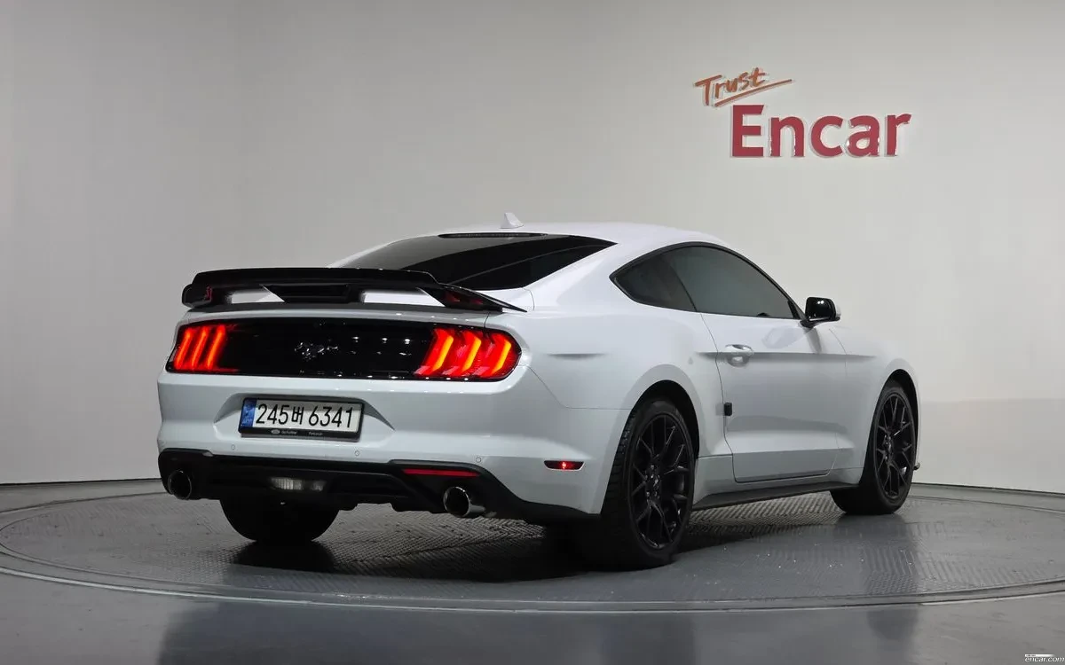 Ford Mustang 2.3L EcoBoost, снимка 2 - Автомобили и джипове - 54651742