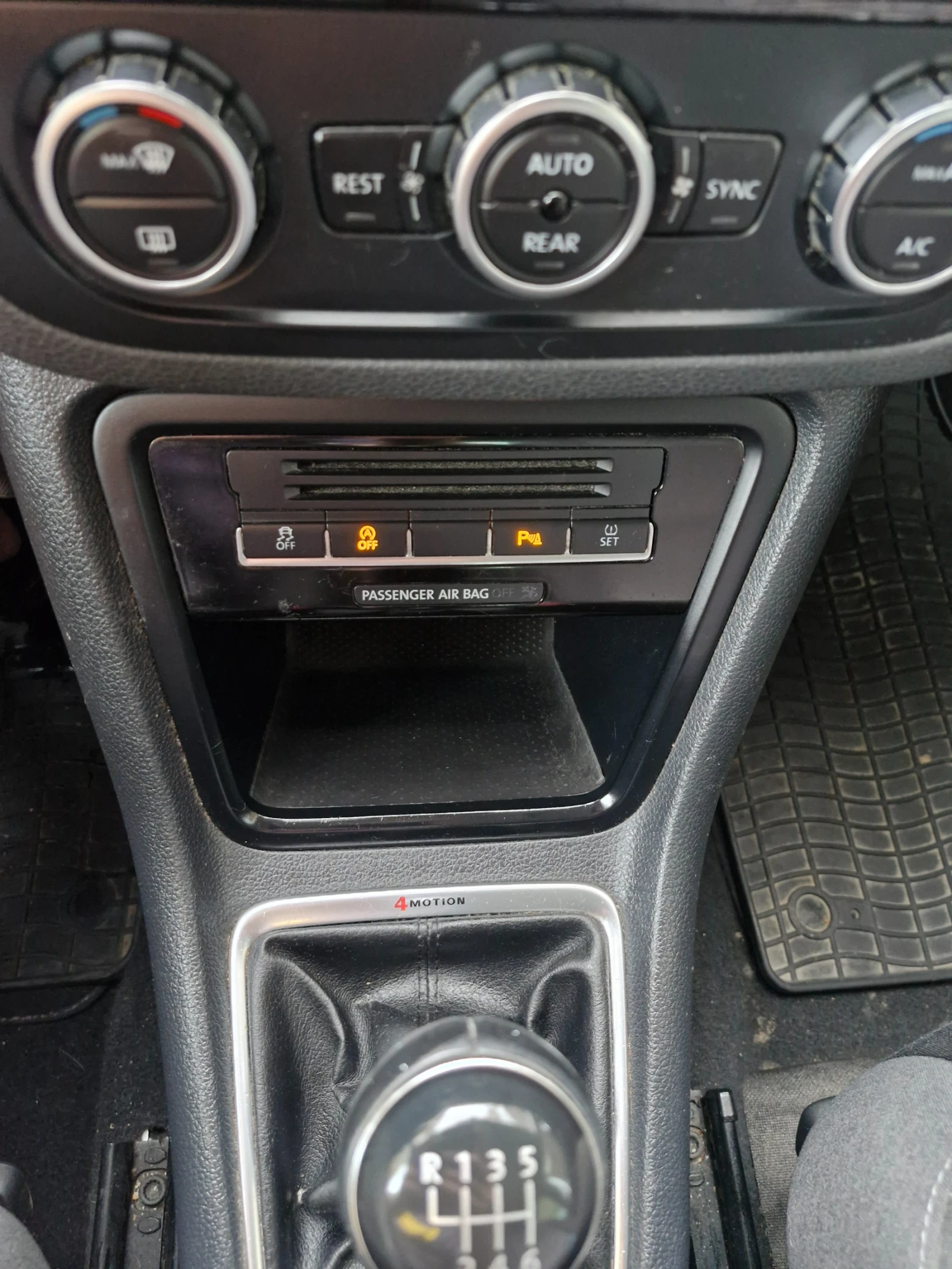 VW Sharan 4motoin 140ks, снимка 13 - Автомобили и джипове - 54780884