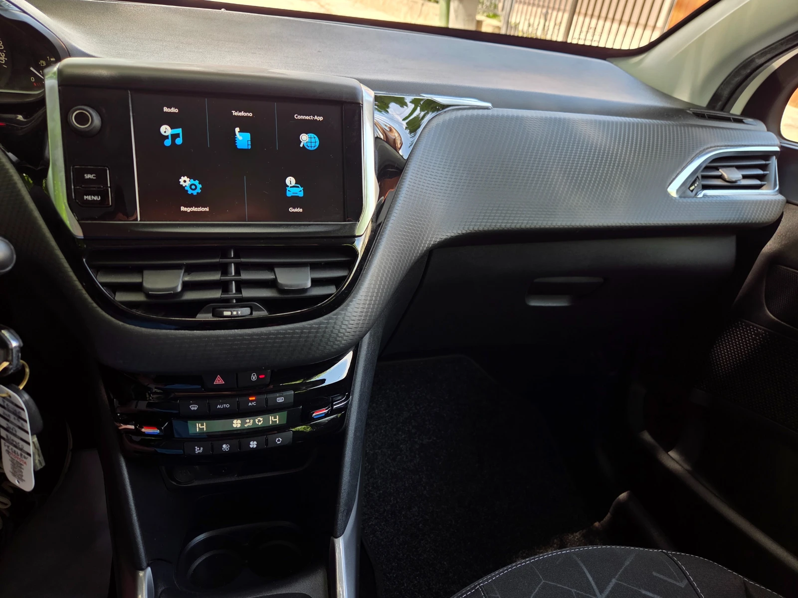 Peugeot 2008 1.6HDi 114хил.км.* НОВА КОЛА* , снимка 9 - Автомобили и джипове - 55132561