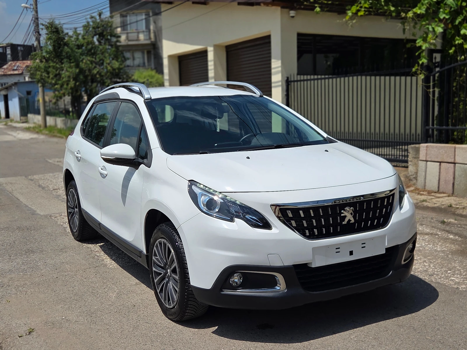 Peugeot 2008 1.6HDi 114хил.км.* НОВА КОЛА* , снимка 2 - Автомобили и джипове - 55132561