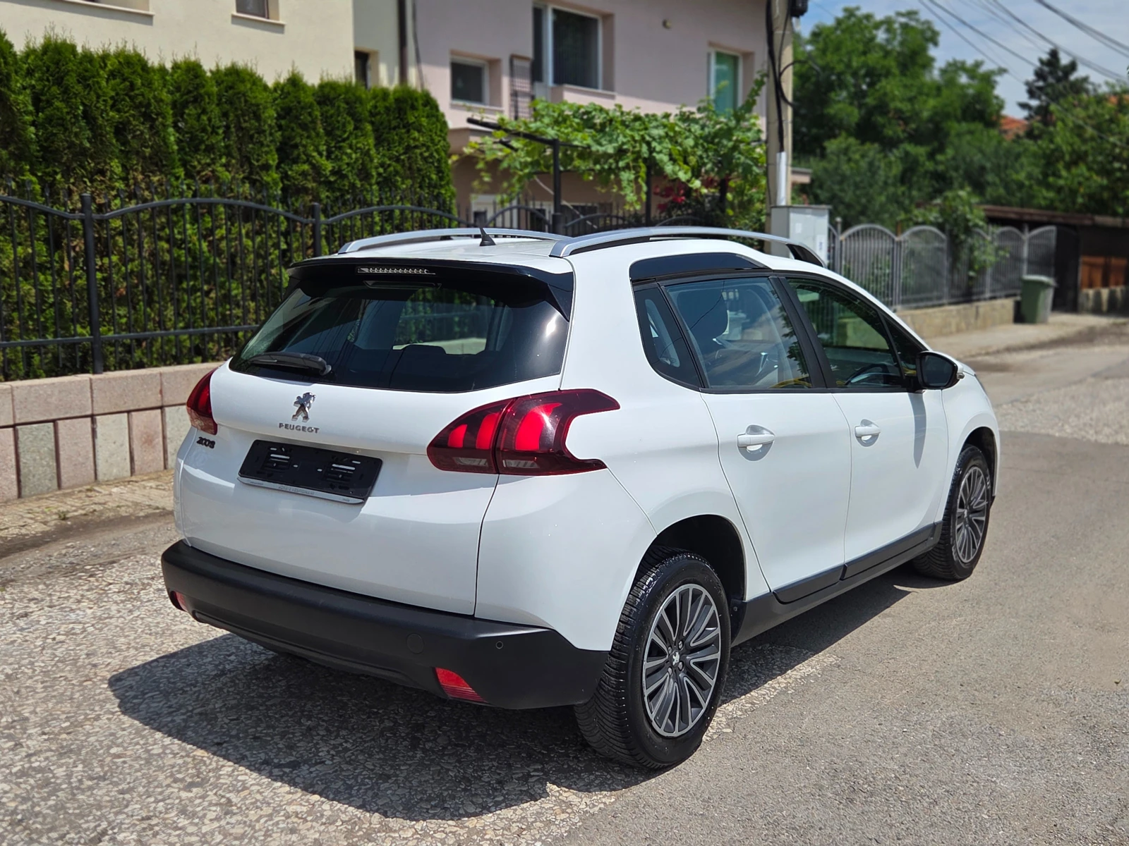 Peugeot 2008 1.6HDi 114хил.км.* НОВА КОЛА* , снимка 3 - Автомобили и джипове - 55132561
