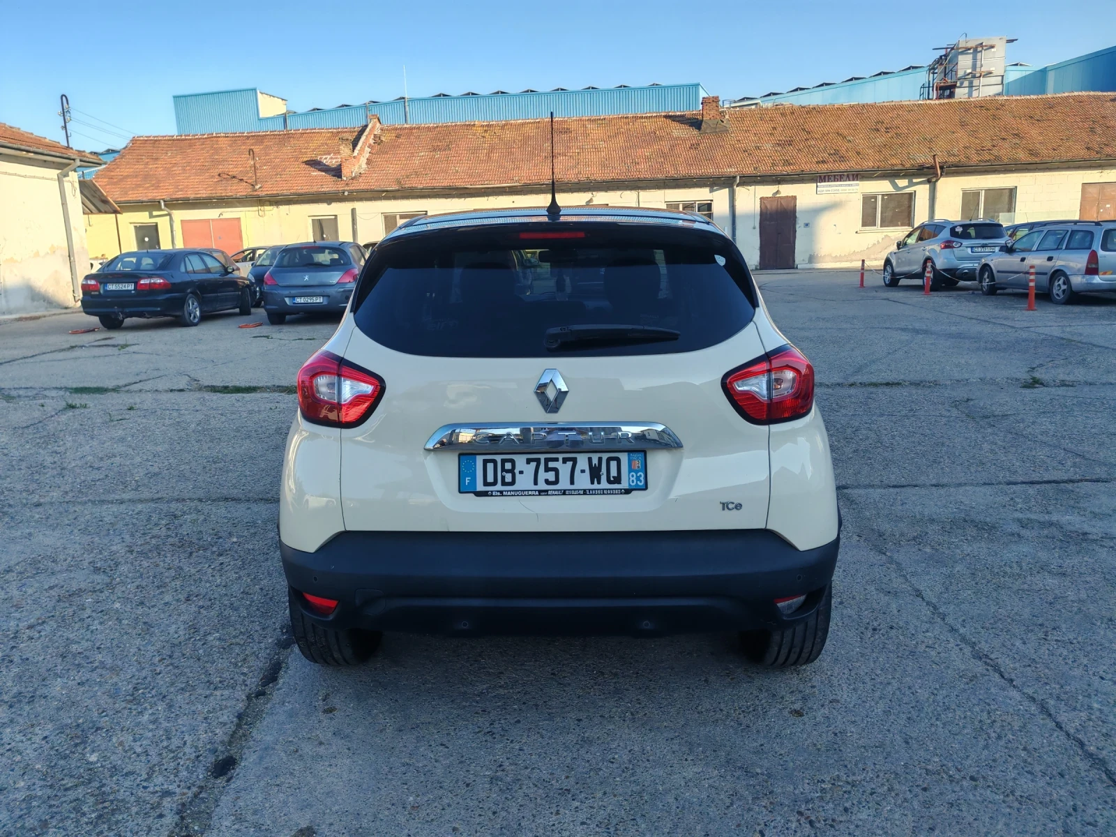 Renault Captur Спешно!, снимка 5 - Автомобили и джипове - 55803335