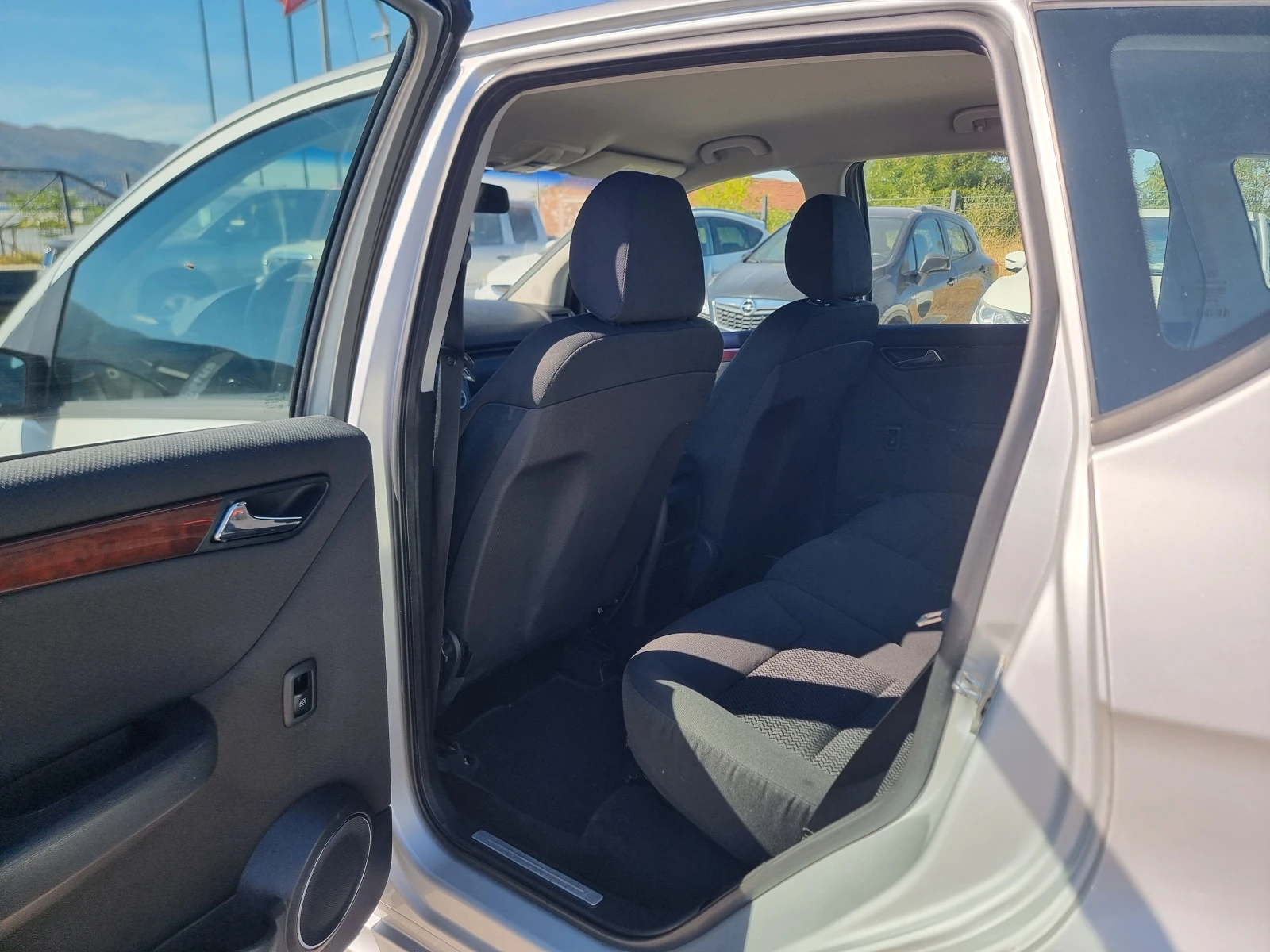 Mercedes-Benz A 200 2.0CDI, снимка 11 - Автомобили и джипове - 56071509