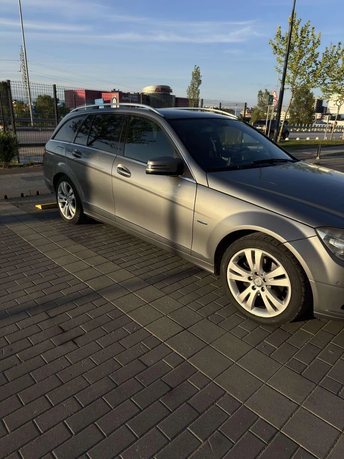 Mercedes-Benz C 200, снимка 3 - Автомобили и джипове - 56643482