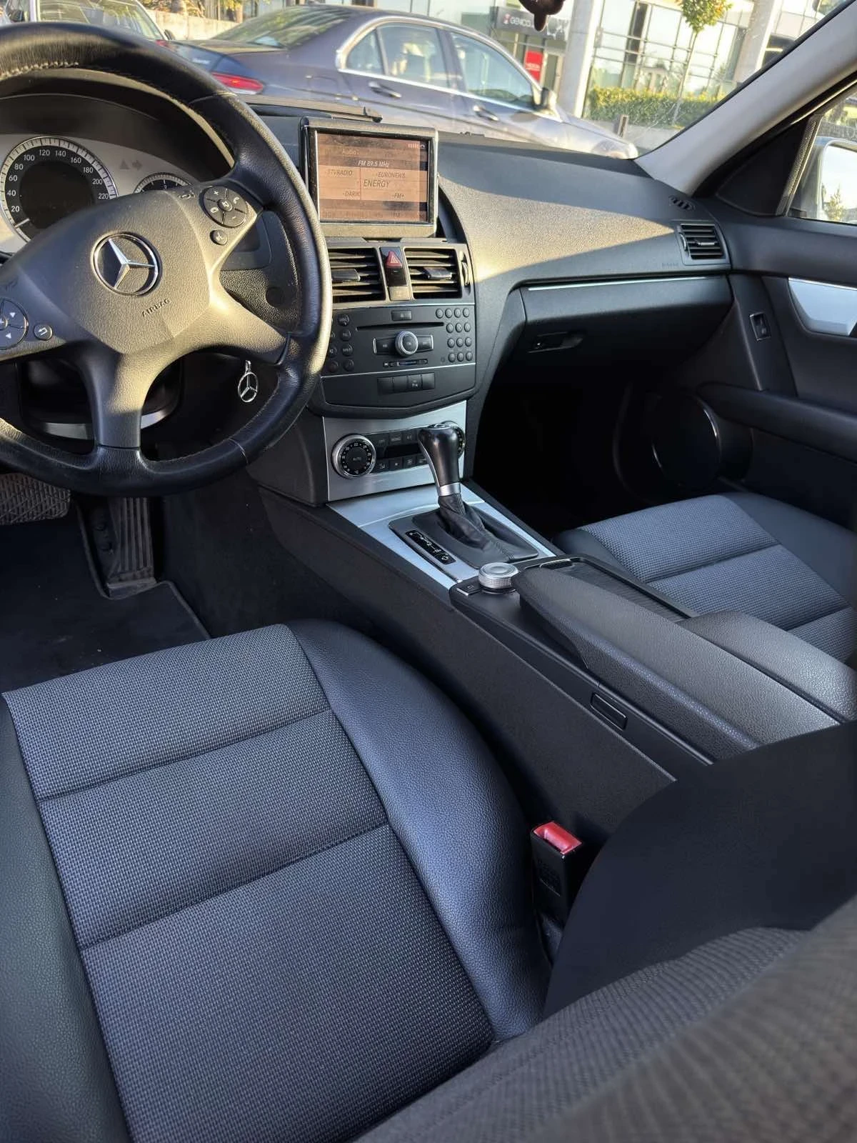 Mercedes-Benz C 200, снимка 10 - Автомобили и джипове - 56643482